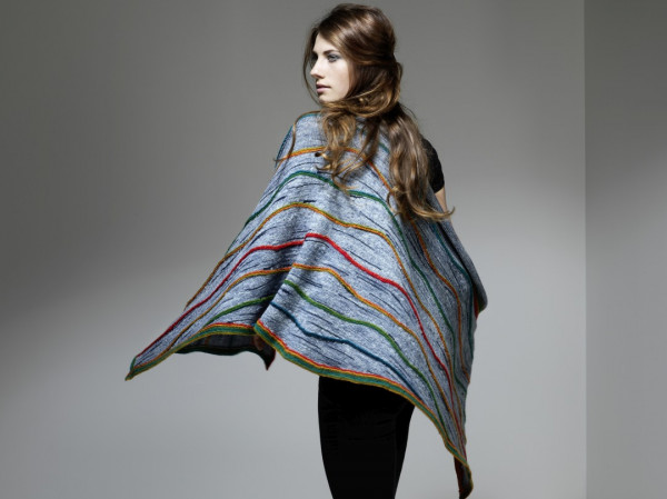 Stola mit verkürzten Reihen by SCHOPPEL DESIGN